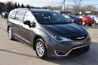 Image for 2020 Chrysler Voyager LXI ID: 7211320