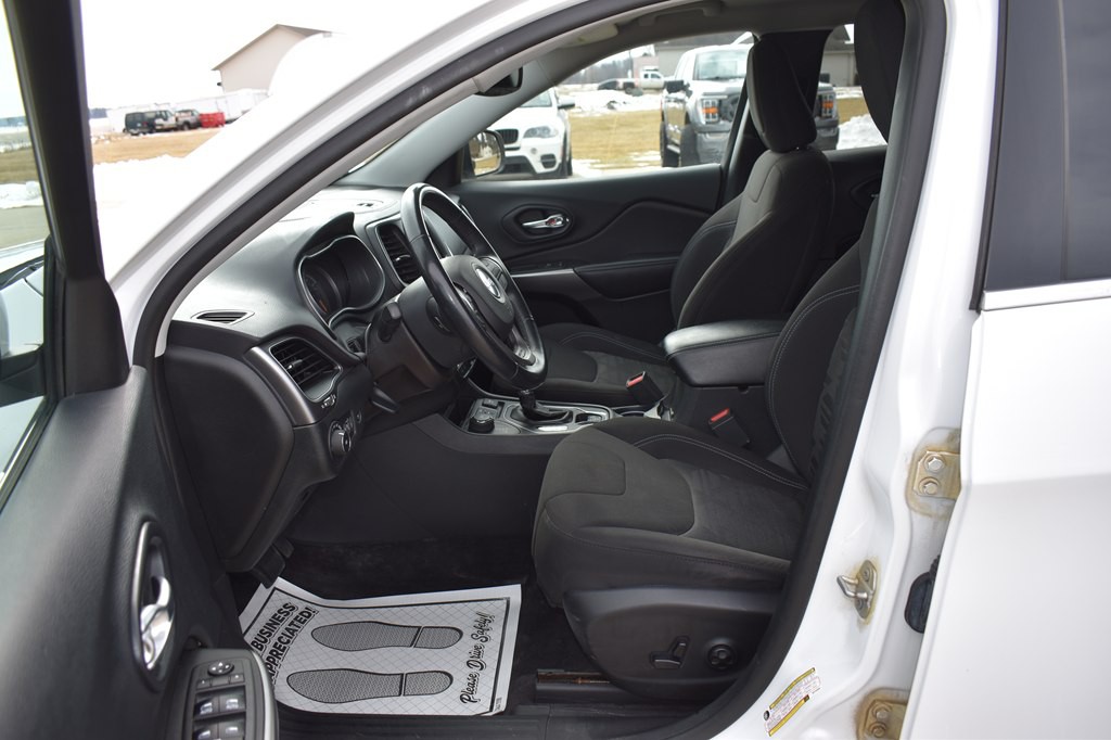 2019 Jeep Cherokee Image 11