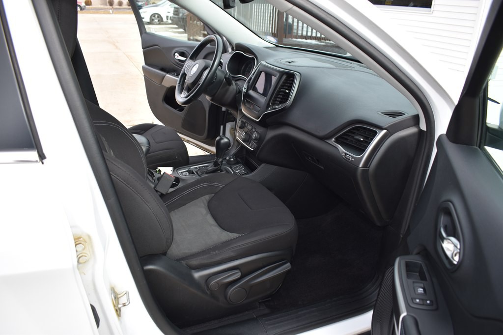 2019 Jeep Cherokee Image 15