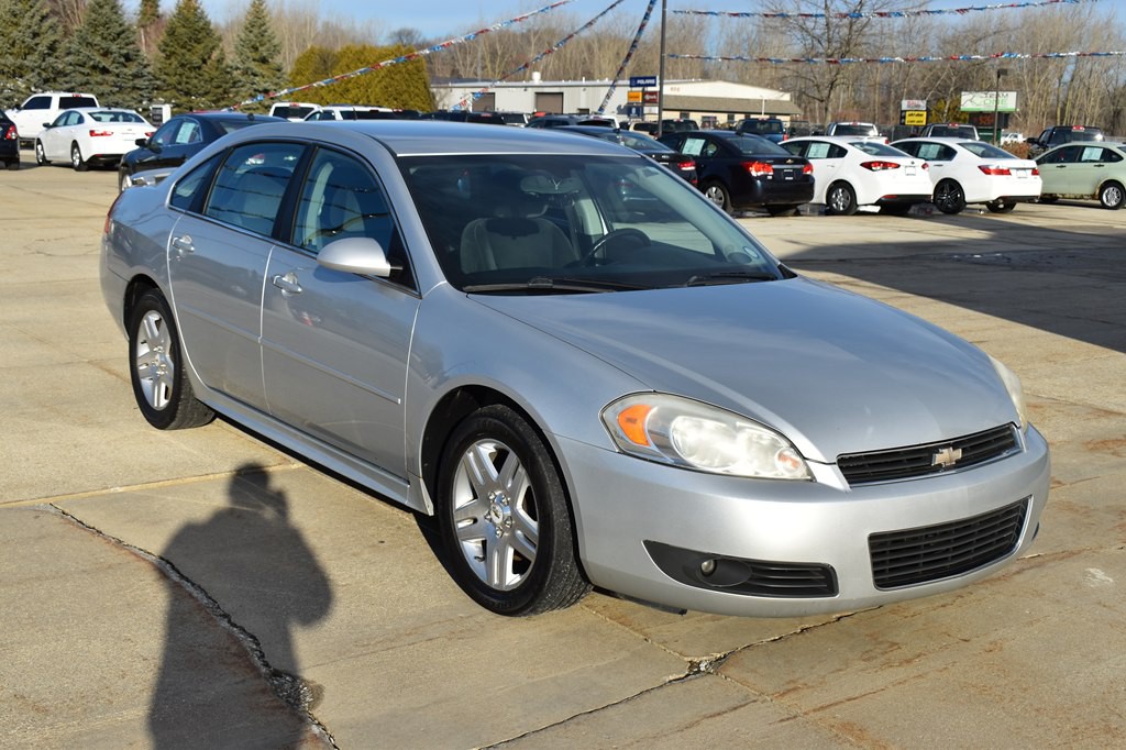 2011 Chevrolet Impala Image 1
