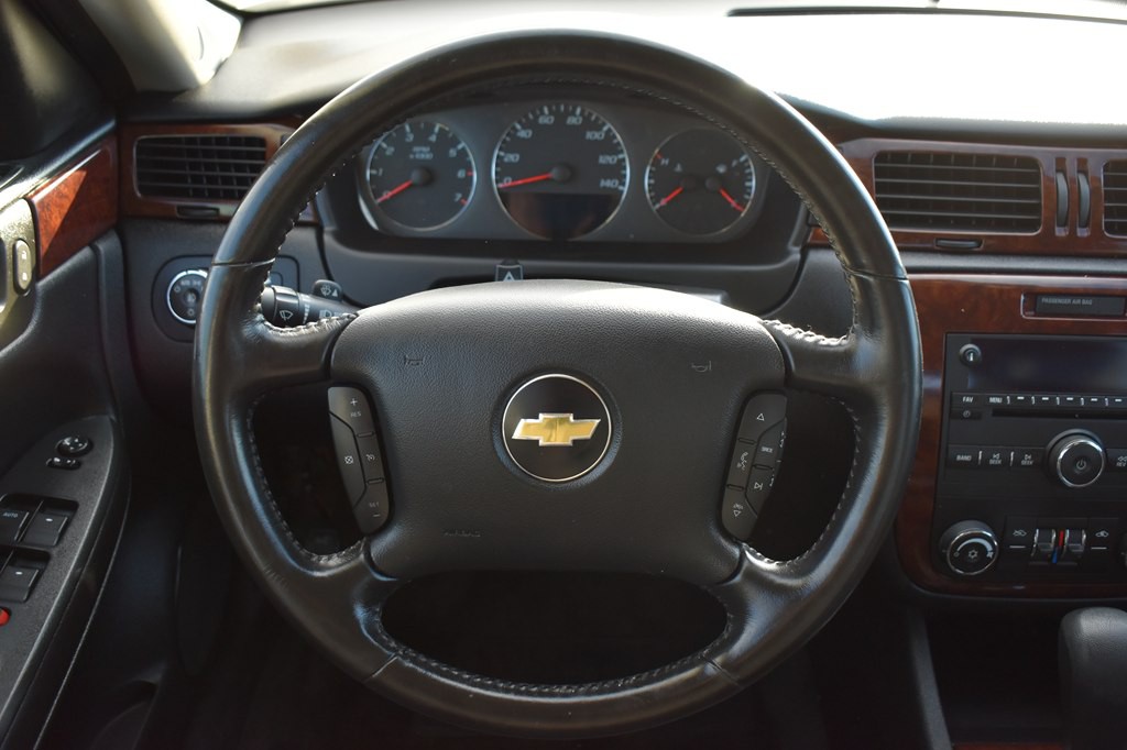 2011 Chevrolet Impala Image 16