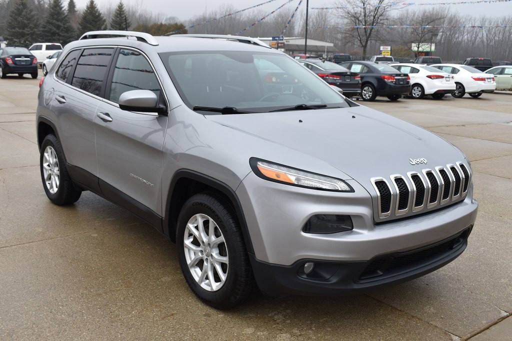 2017 Jeep Cherokee Image 1