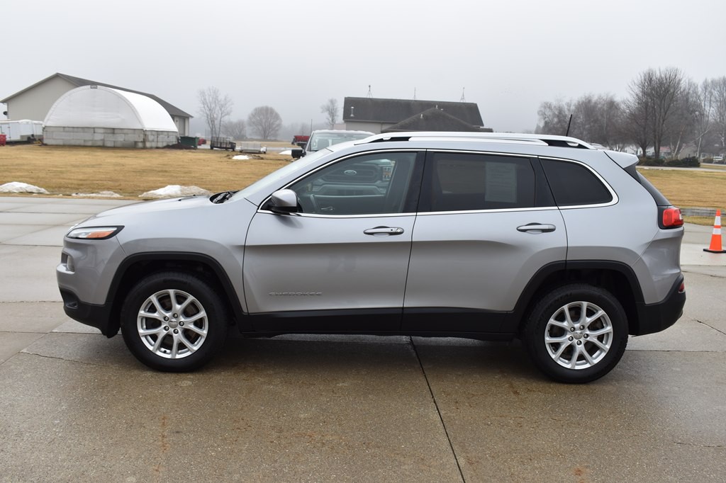 2017 Jeep Cherokee Image 6