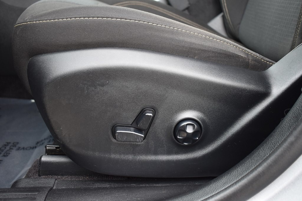 2017 Jeep Cherokee Image 11