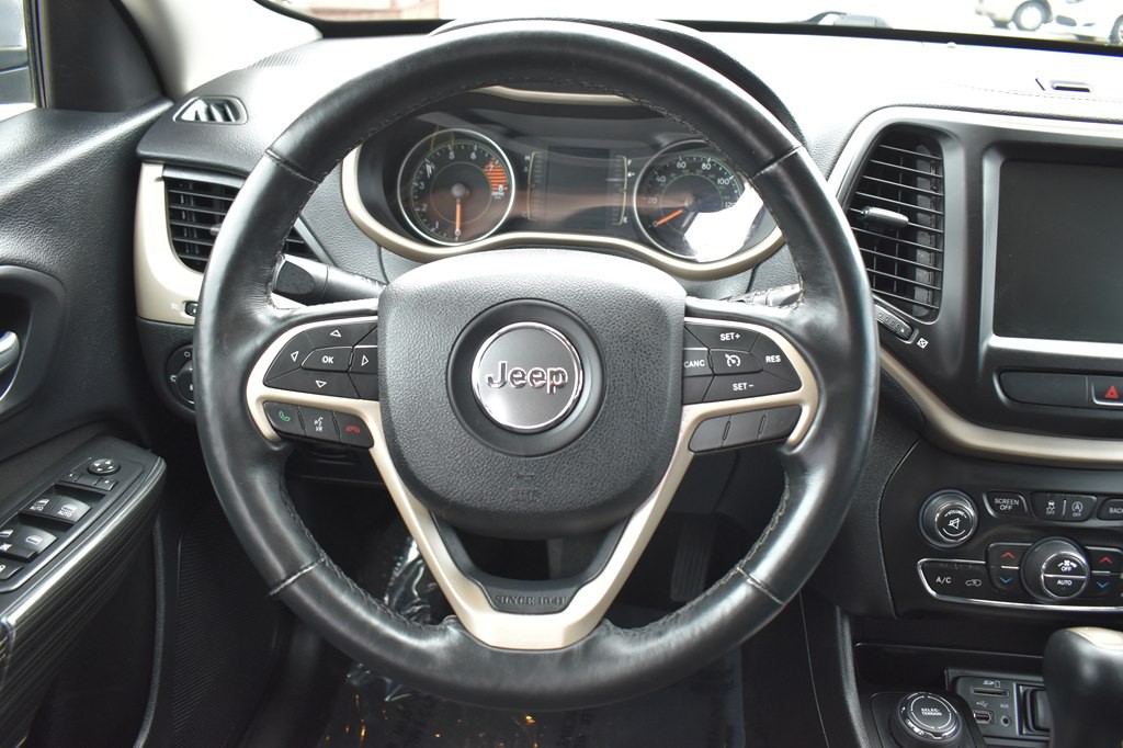 2017 Jeep Cherokee Image 15