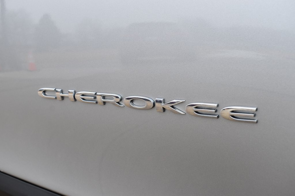 2017 Jeep Cherokee Image 26