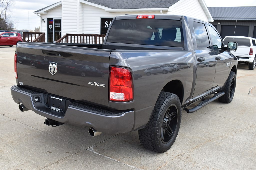 2017 RAM 1500 Image 3