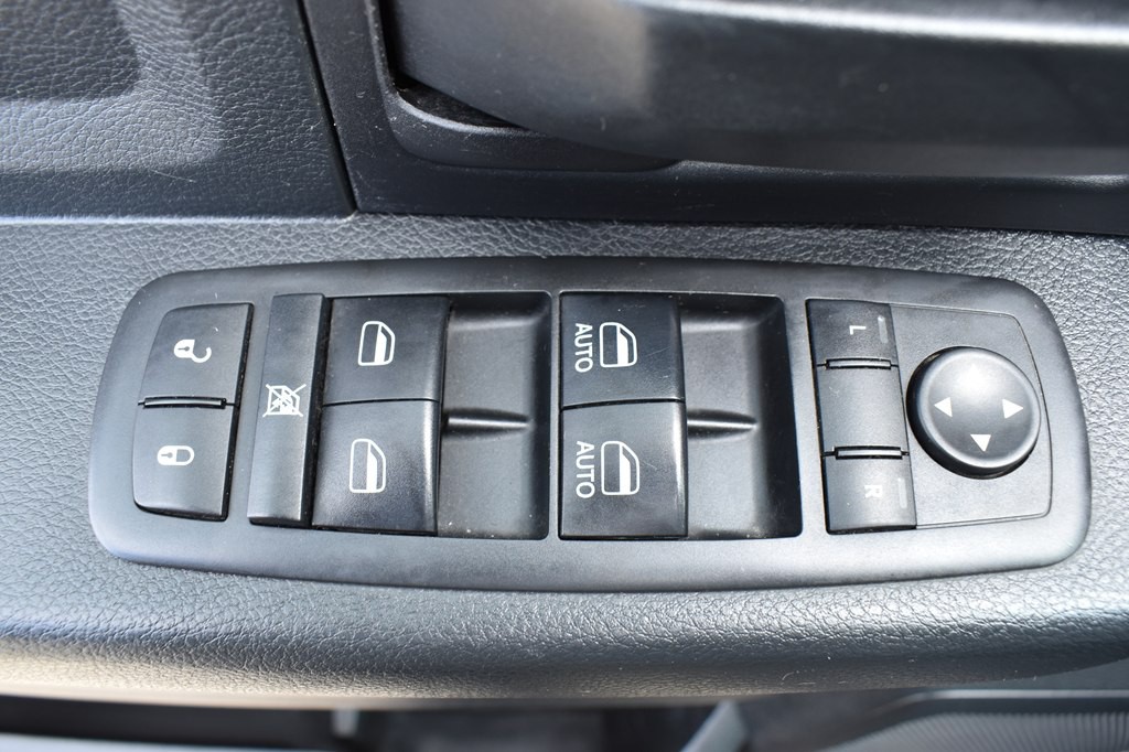 2017 RAM 1500 Image 11