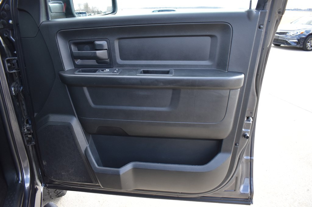 2017 RAM 1500 Image 24