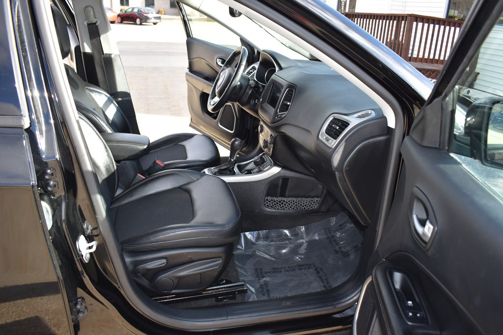 2018 Jeep Compass Image 15