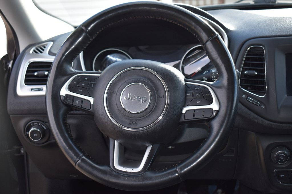 2018 Jeep Compass Image 17