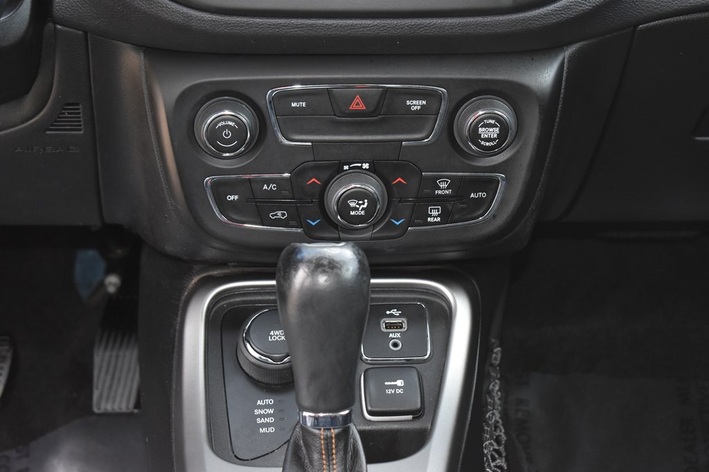 2018 Jeep Compass Image 19
