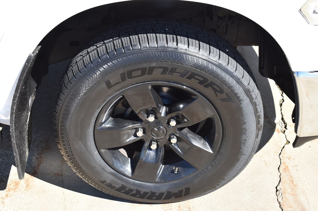 2017 RAM 1500 Image 9