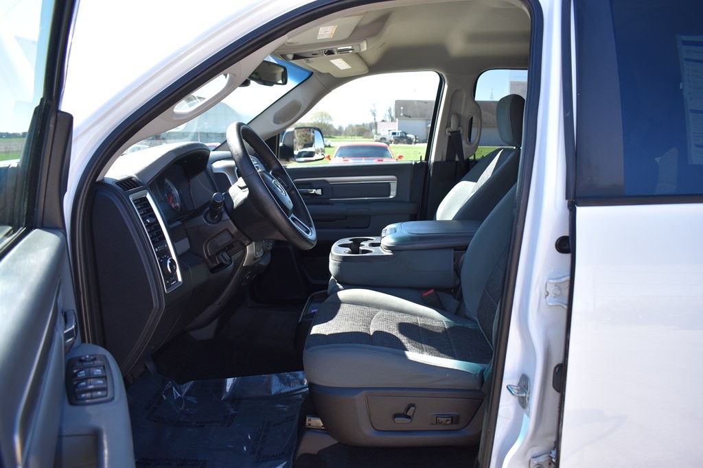 2017 RAM 1500 Image 11