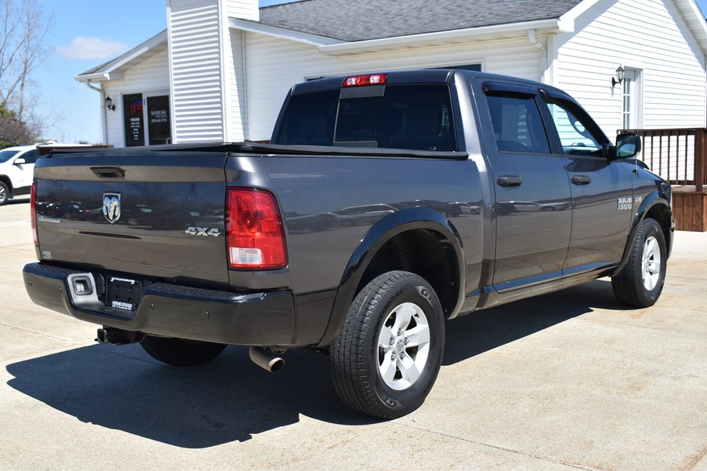 2017 RAM 1500 Image 3