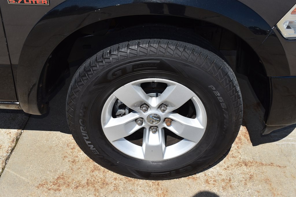 2017 RAM 1500 Image 9