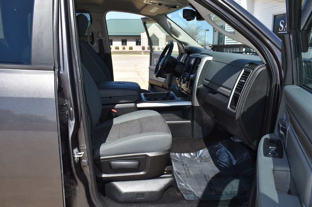2017 RAM 1500 Image 16
