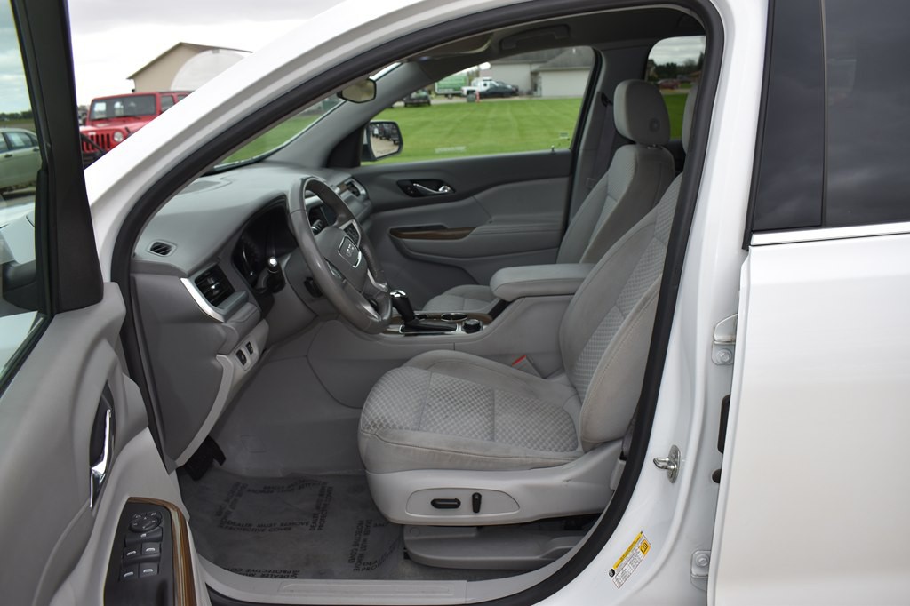 2019 GMC Acadia Image 11