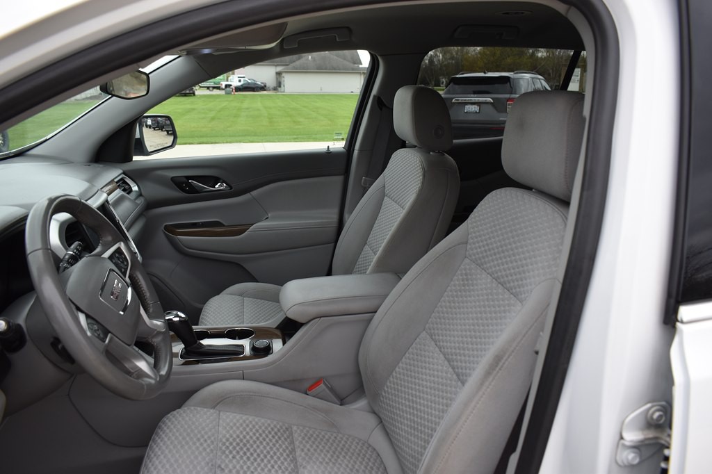 2019 GMC Acadia Image 12