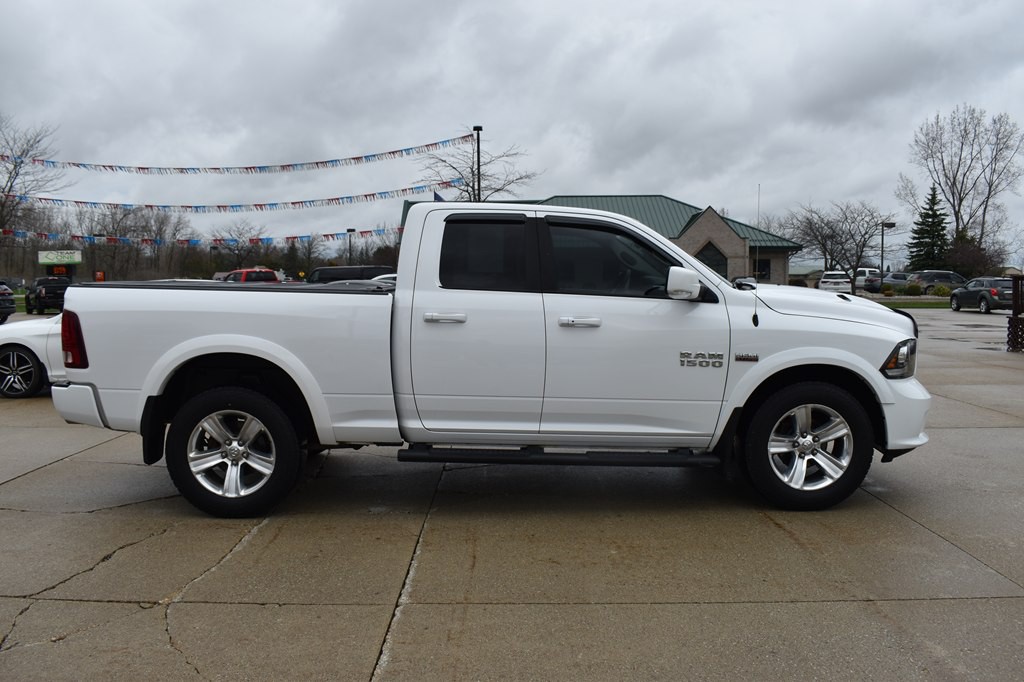 2016 RAM 1500 Image 2