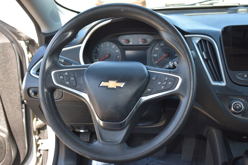 2020 Chevrolet Malibu Image 14