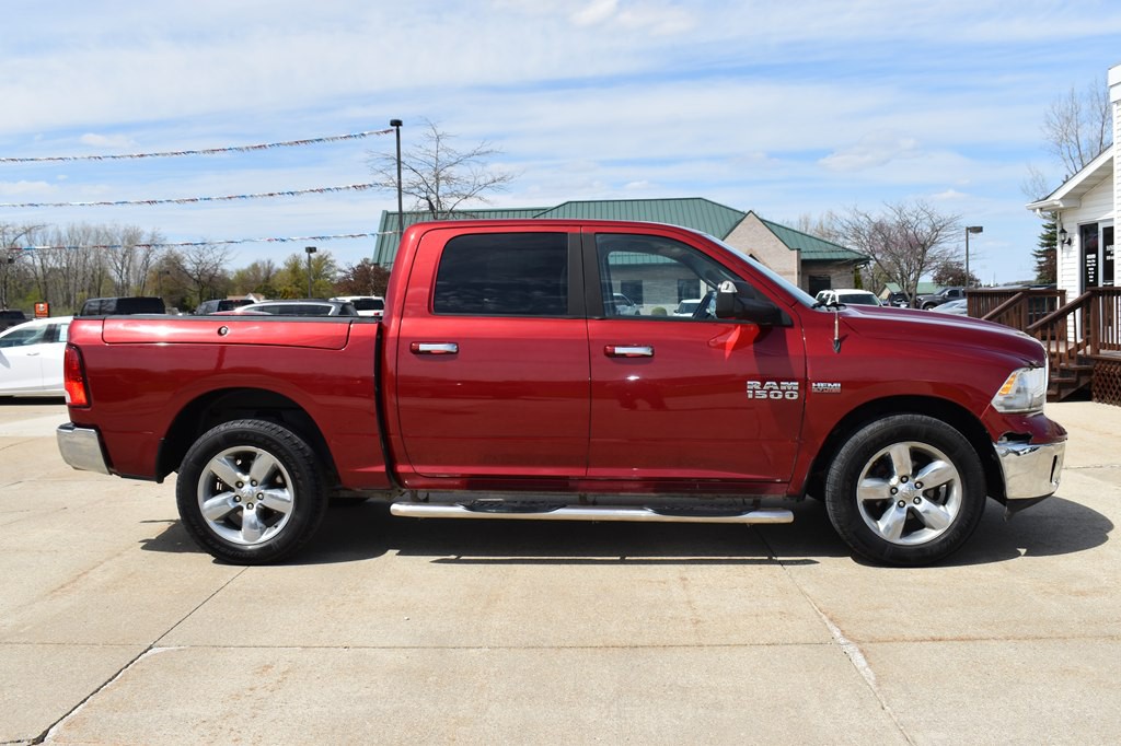 2014 RAM 1500 Image 2