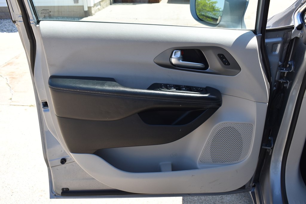 2019 Chrysler Pacifica Image 9