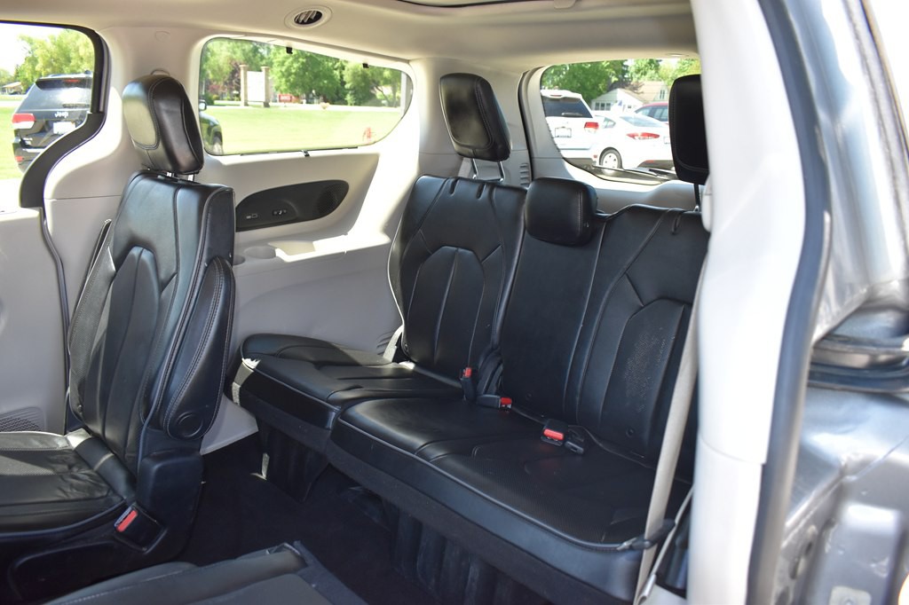 2019 Chrysler Pacifica Image 14