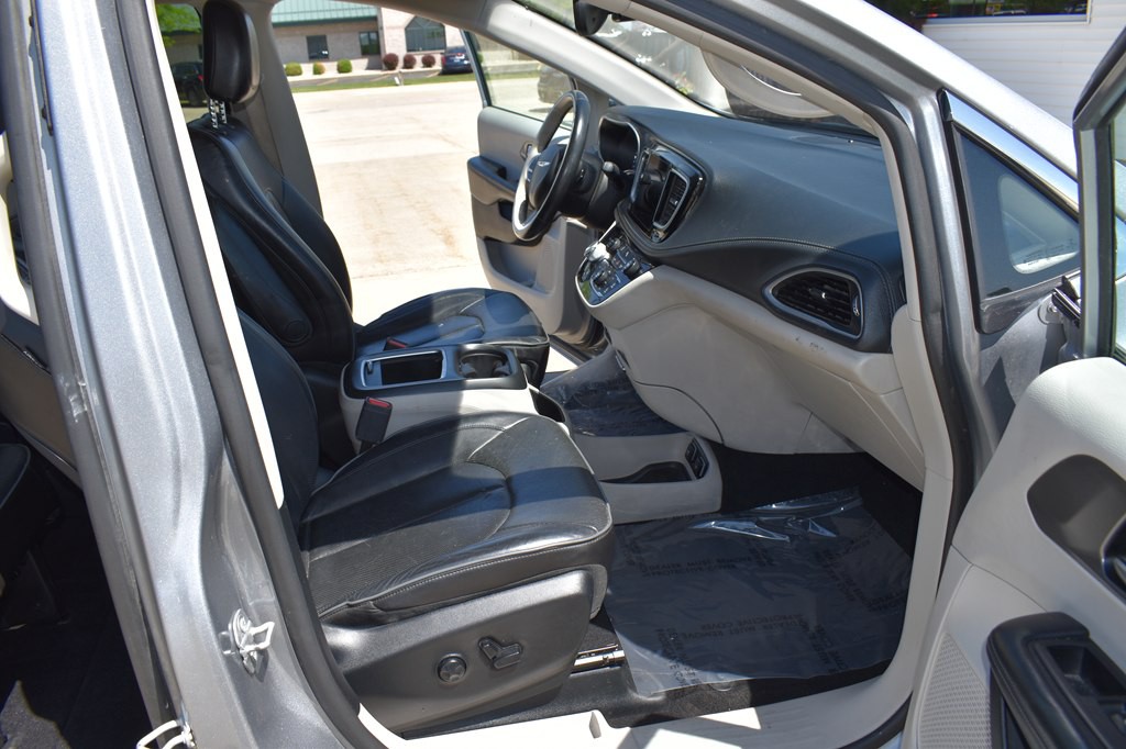 2019 Chrysler Pacifica Image 18