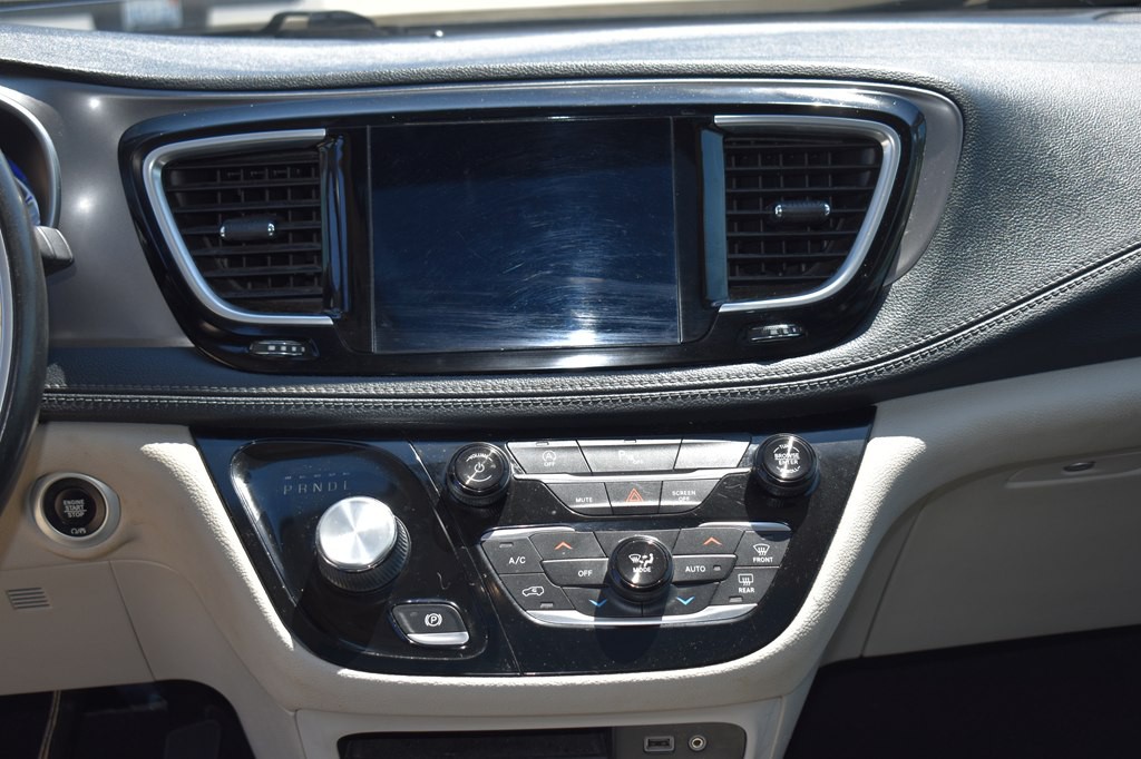2019 Chrysler Pacifica Image 23