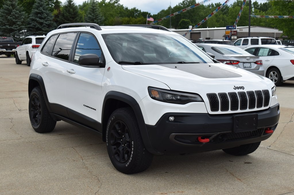 2019 Jeep Cherokee Image 1