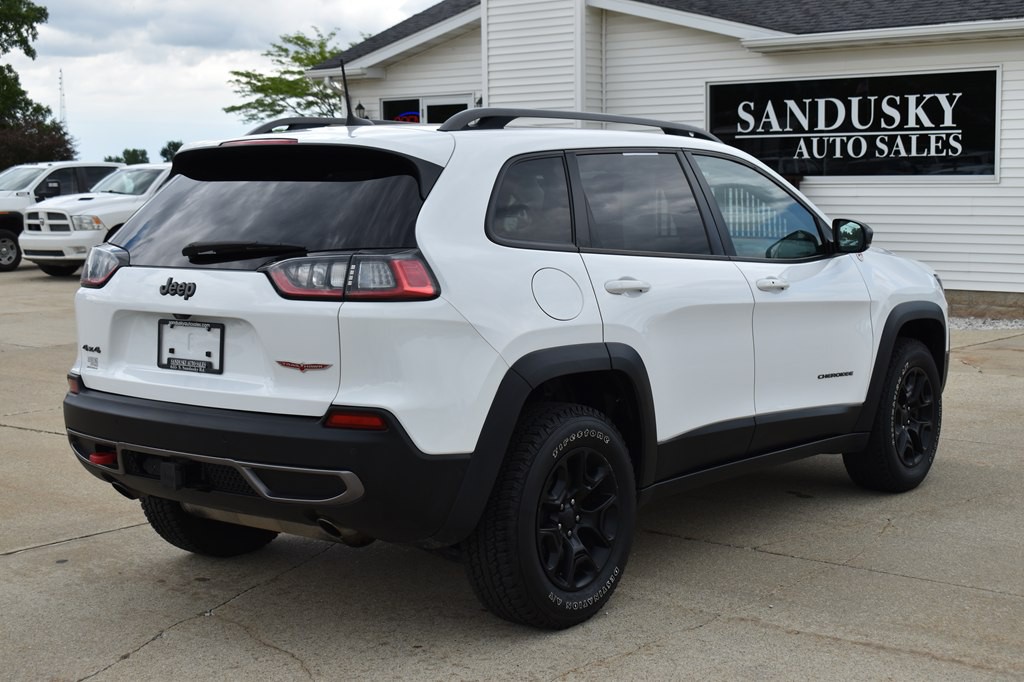 2019 Jeep Cherokee Image 3