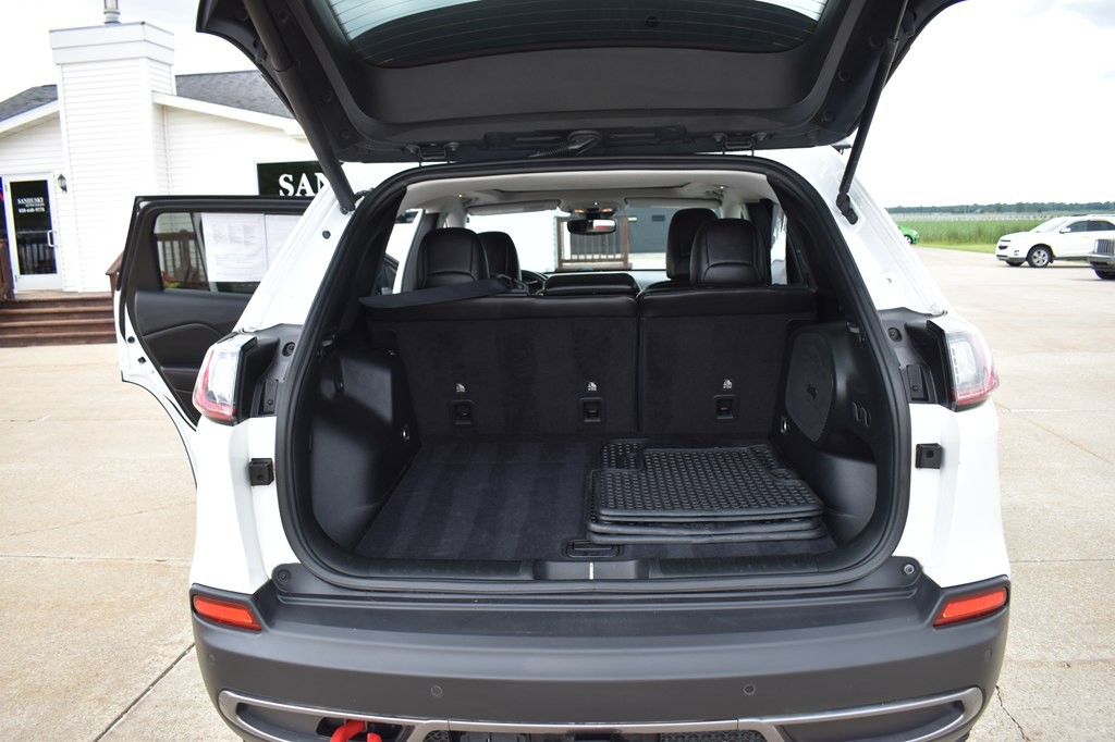 2019 Jeep Cherokee Image 15