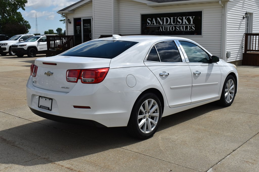 2015 Chevrolet Malibu Image 3