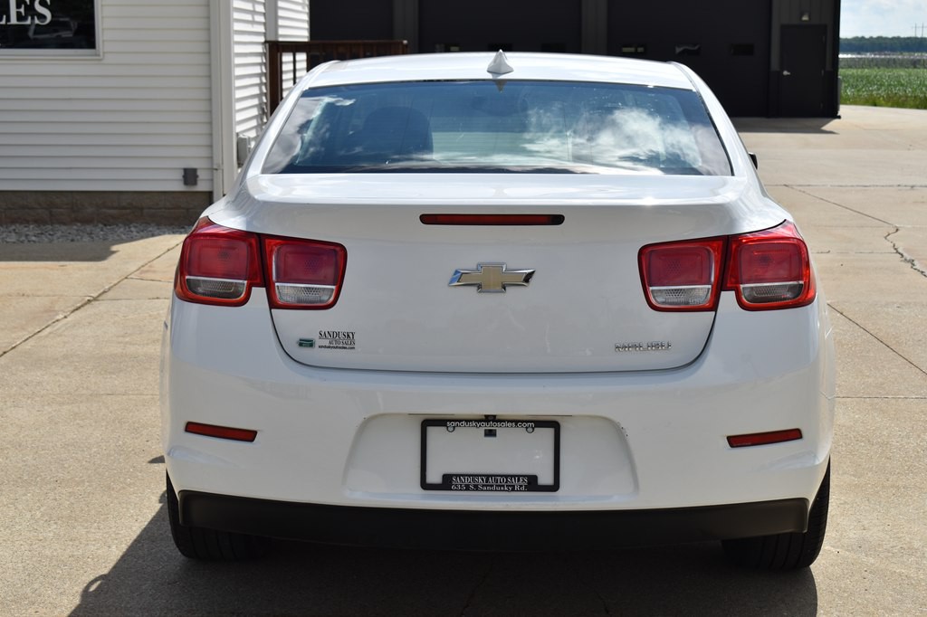 2015 Chevrolet Malibu Image 4