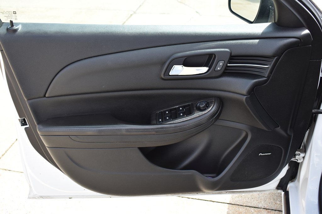 2015 Chevrolet Malibu Image 10