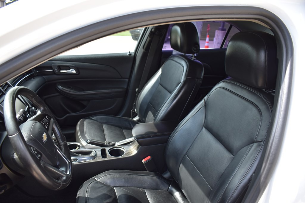 2015 Chevrolet Malibu Image 12