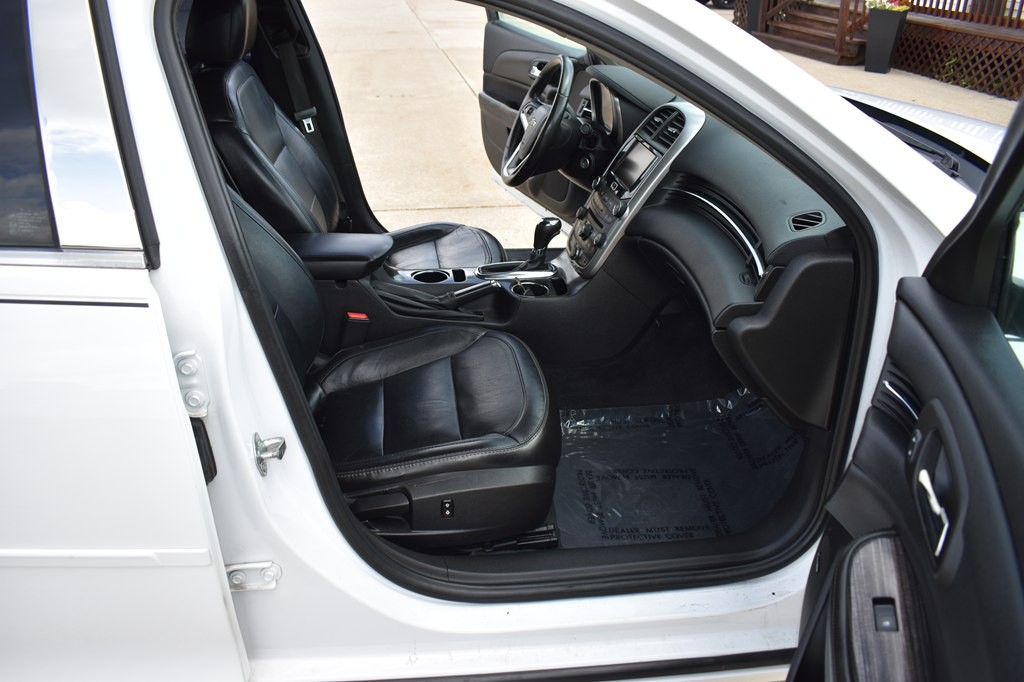 2015 Chevrolet Malibu Image 16