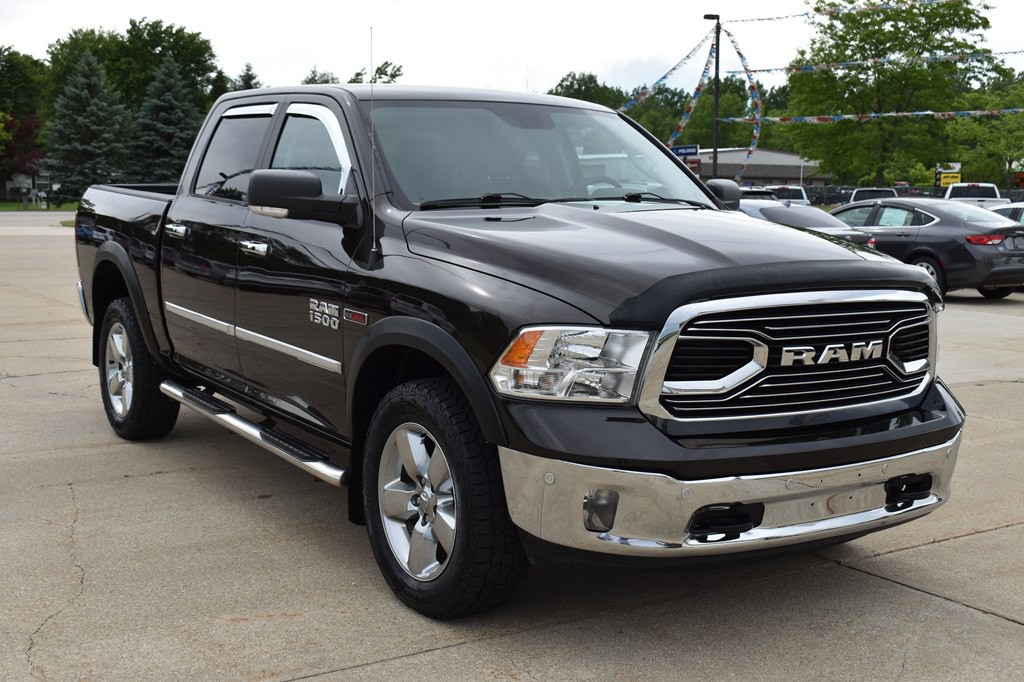 2016 RAM 1500 Image 1