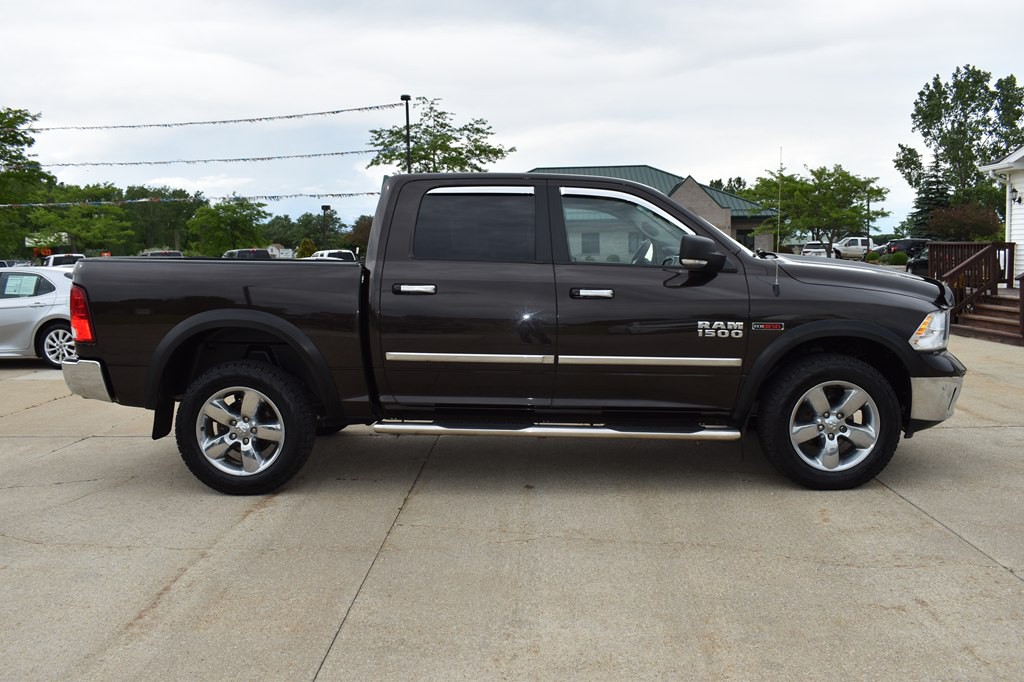 2016 RAM 1500 Image 2
