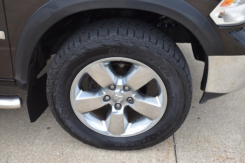 2016 RAM 1500 Image 9