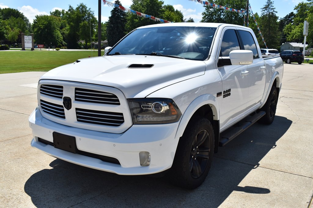 2017 RAM 1500 Image 6