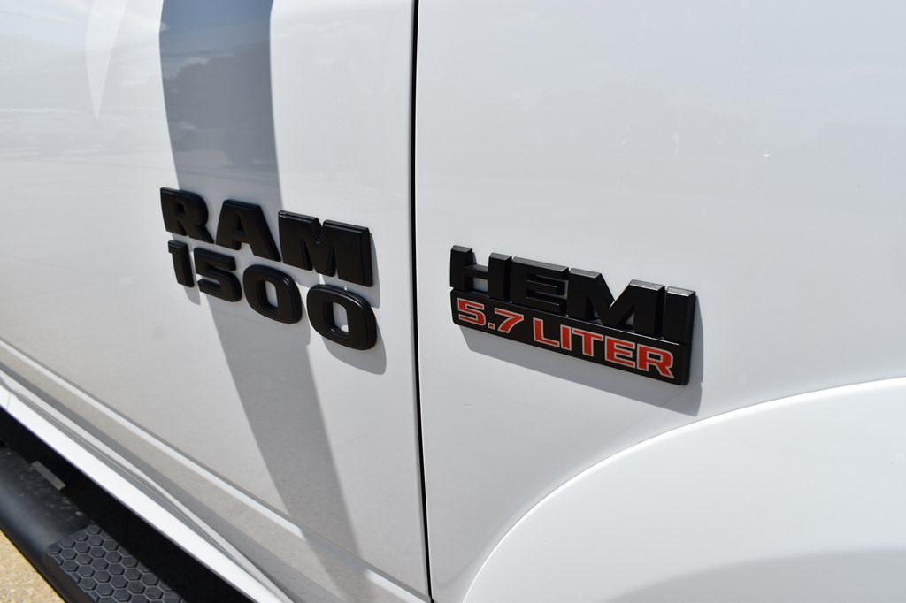 2017 RAM 1500 Image 8