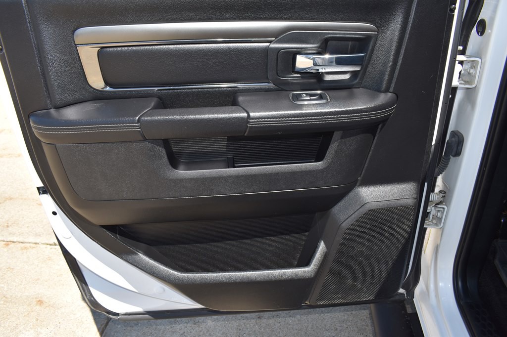 2017 RAM 1500 Image 14