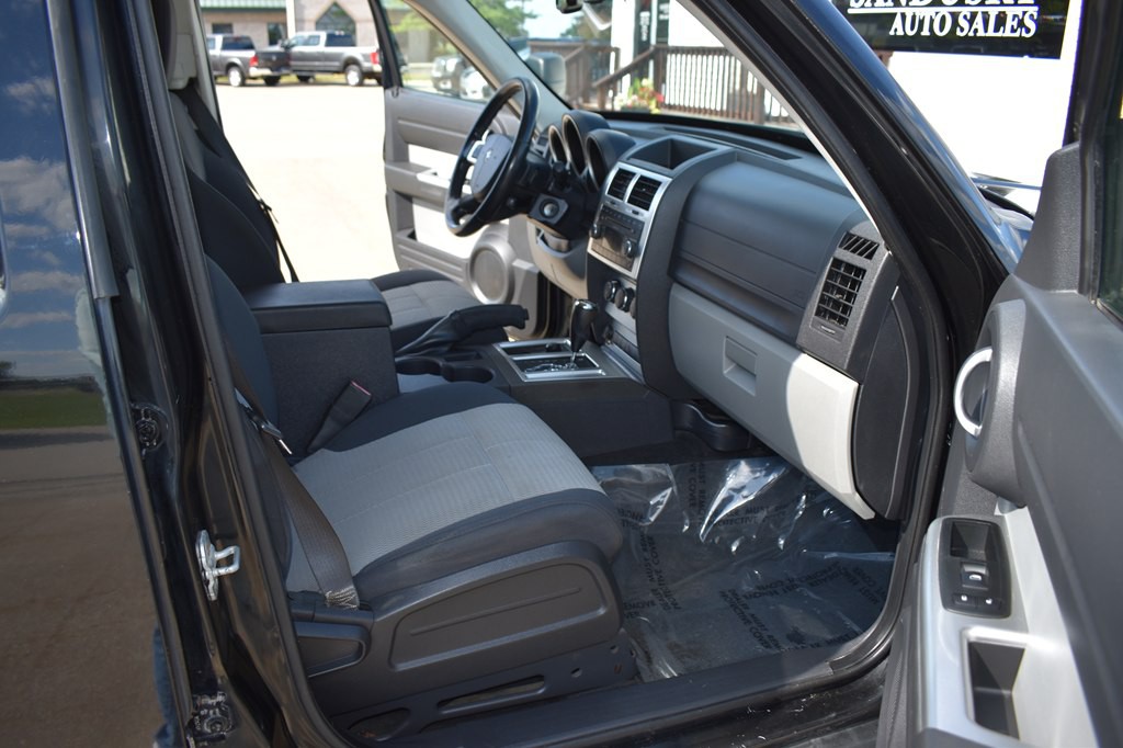 2007 Dodge Nitro Image 14