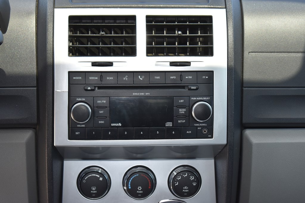 2007 Dodge Nitro Image 17