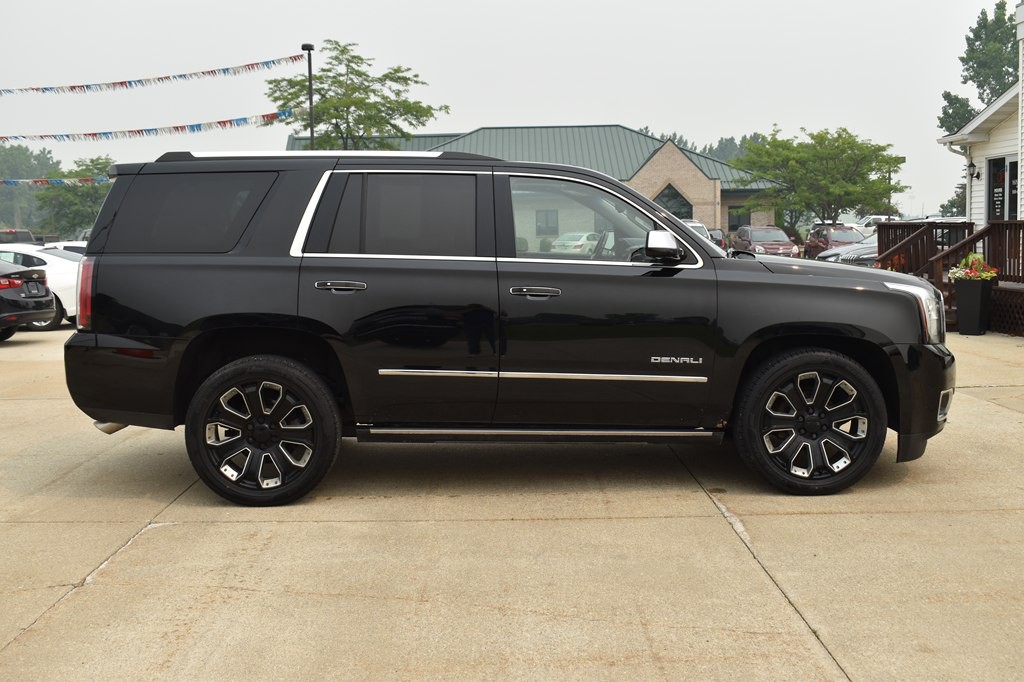 2020 GMC Yukon Image 2