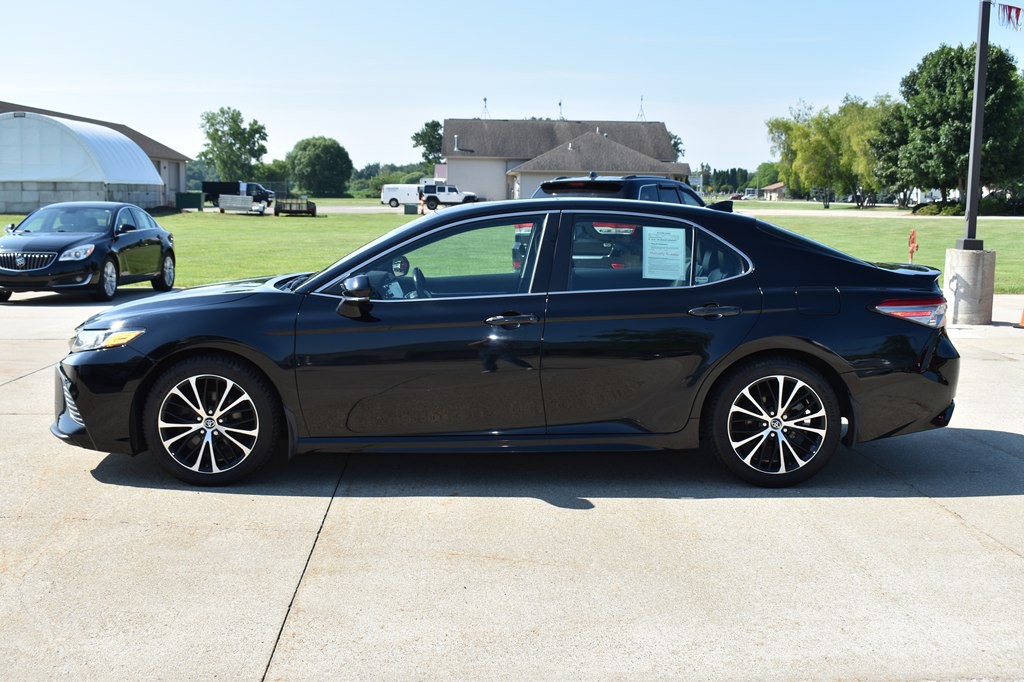2019 Toyota Camry Image 6