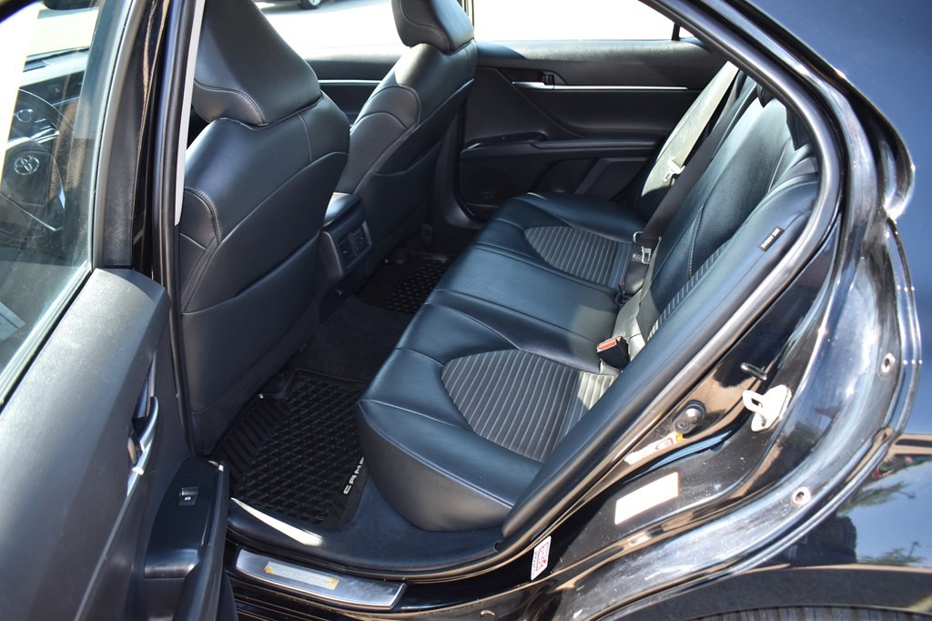2019 Toyota Camry Image 13