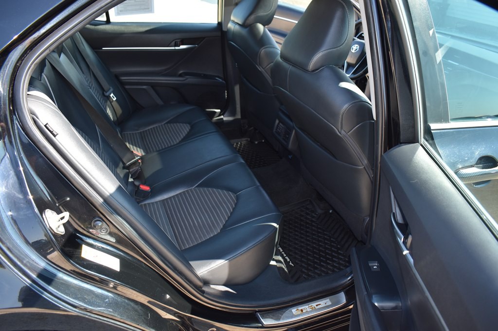 2019 Toyota Camry Image 14